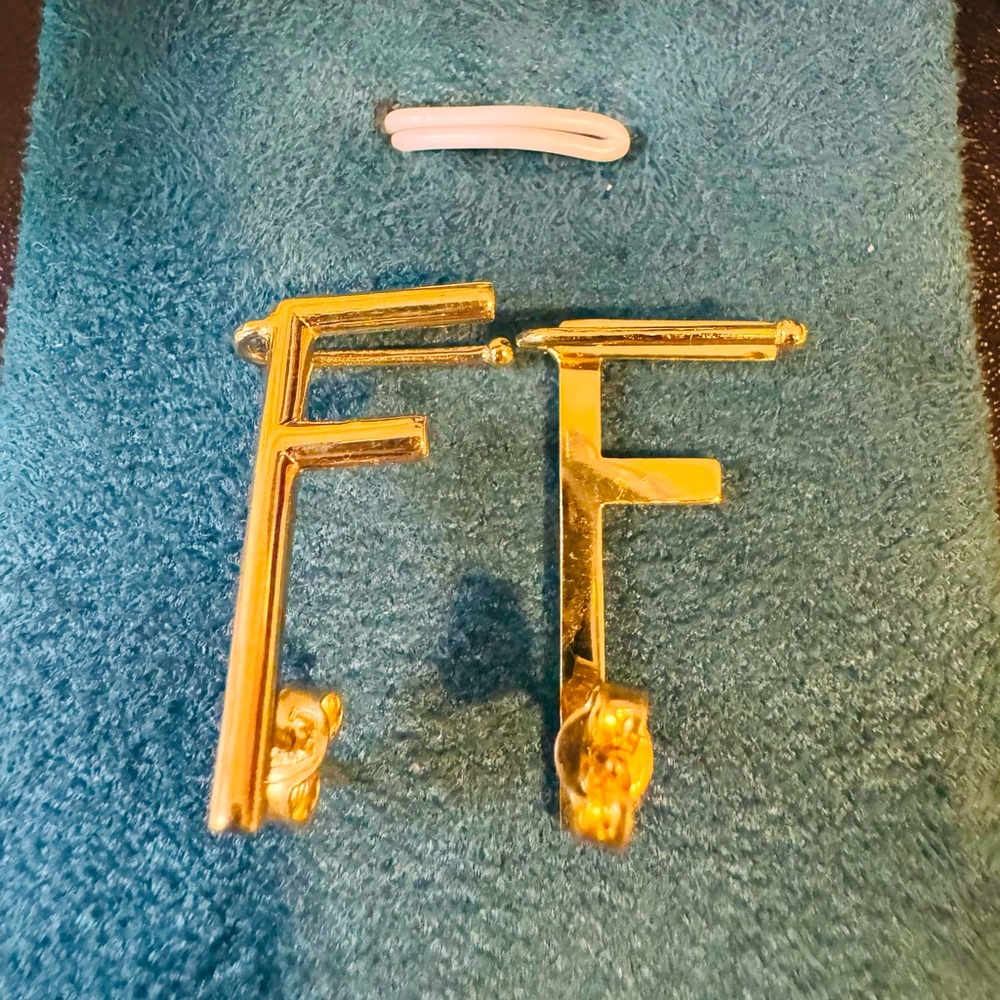 Real 18K Saudi Gold F Earrings